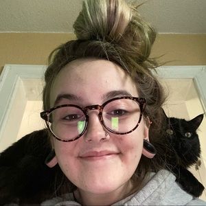 Meet your Posher, Megan